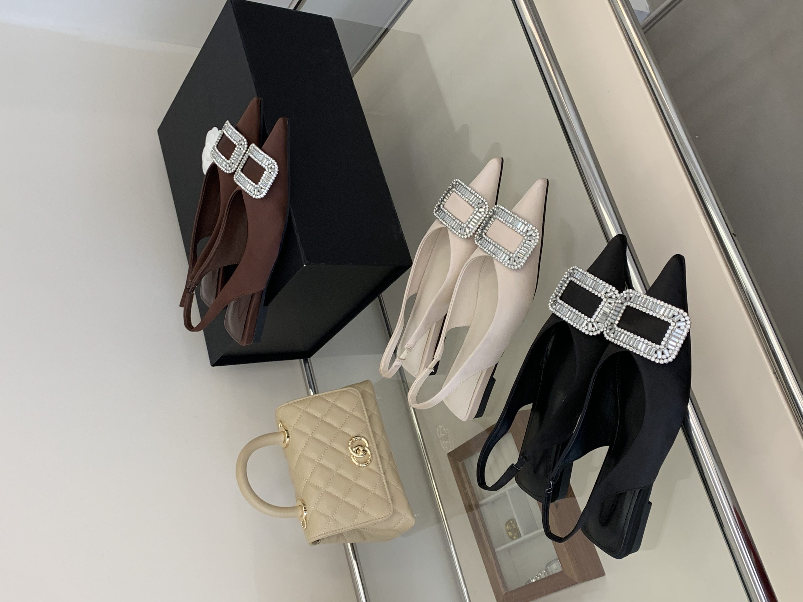 2026 New Women's Flat Backless Pointed Toe Comfortable Rhinestone Buckle Shoes - Image 2