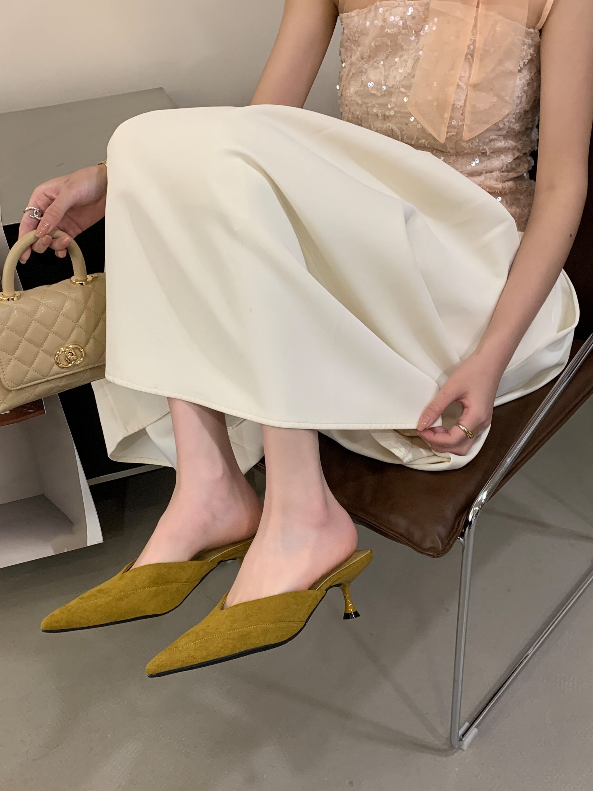 2026 New Slim Velvet Pointed Toe Thin Heel High Heel Half Slippers Women Fashion Casual Wear - Image 4