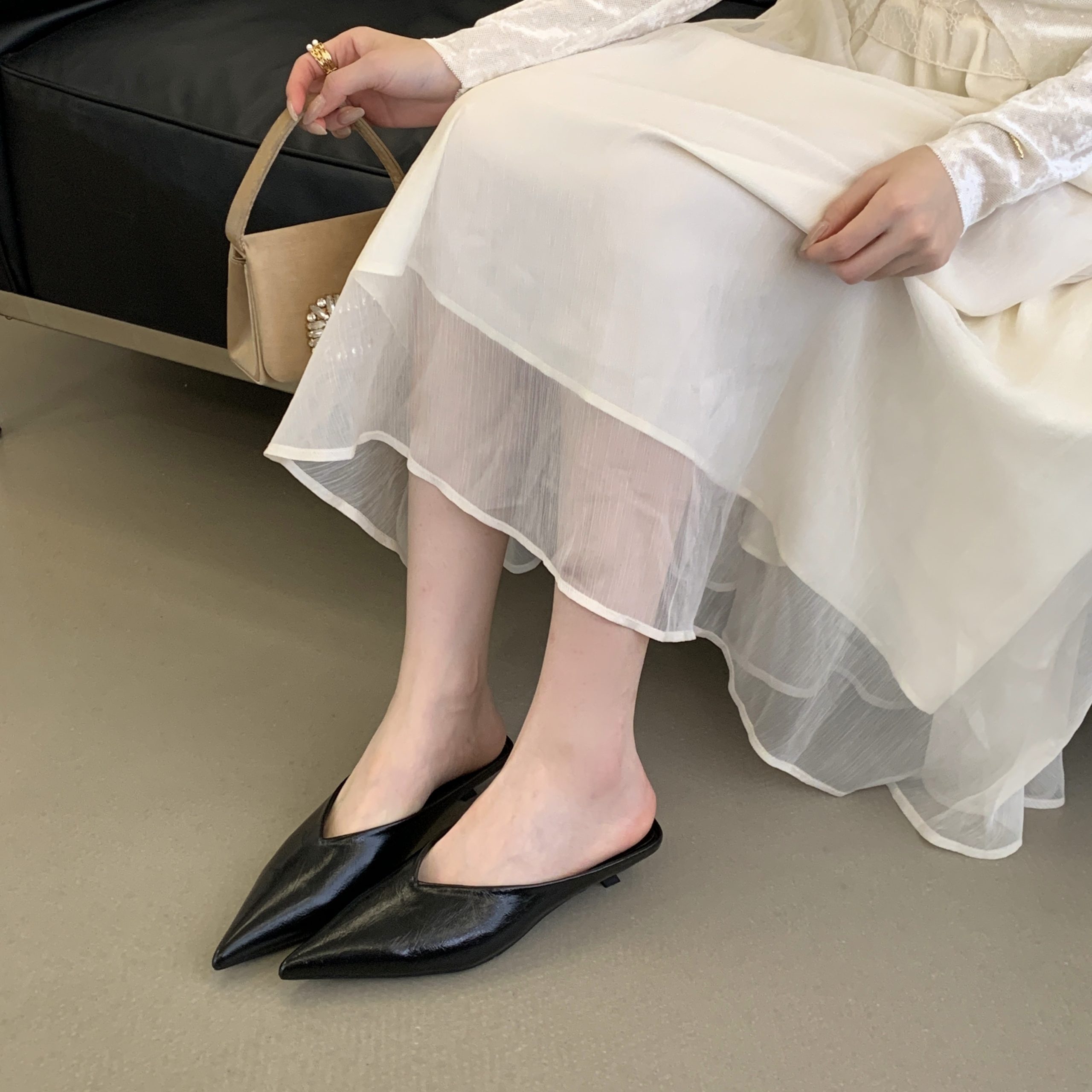 2026 New Summer Korean Style Fashion Patent Leather Cat Heel Pointed Toe Open Toe Half Slippers Comfortable Sexy Women's Shoes - Image 5